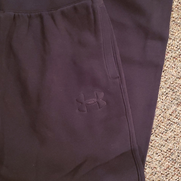 Under Armour sweatpants - Picture 2 of 4